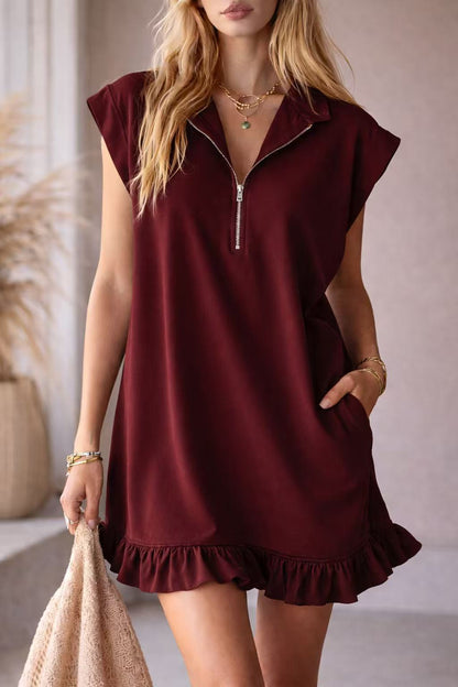Confort Absolu : Robe Courte à Volants et Col Zippé – Lyros