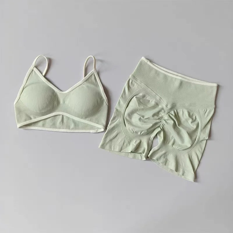 L’ensemble Aura, Short & Brassière