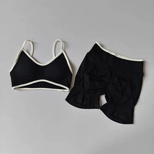 L’ensemble Aura, Short & Brassière