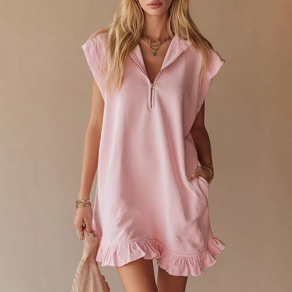 Confort Absolu : Robe Courte à Volants et Col Zippé – Lyros